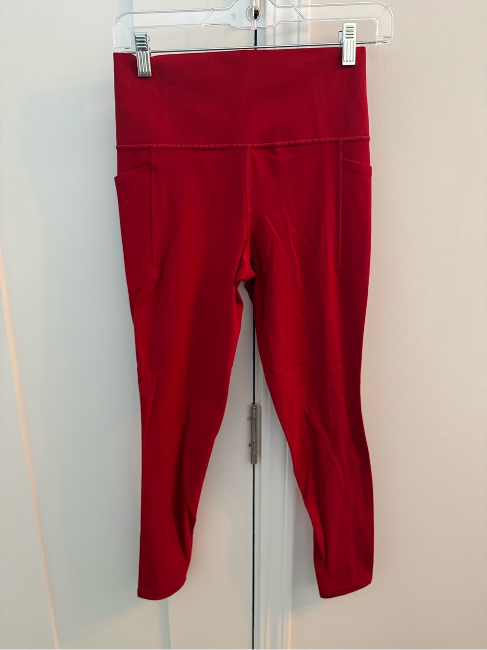 Athleta Salutation Stash Tight Leggings red with Side Pockets